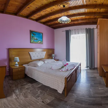 Apartment Makis &